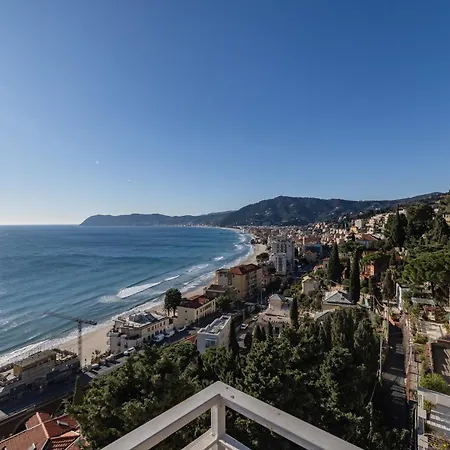 Hostdomus - La Terrazza Sul Mare With Private Parking * アラッシオ