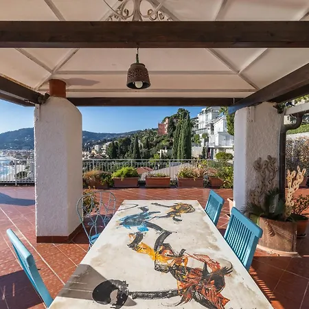 アパート Hostdomus - La Terrazza Sul Mare With Private Parking *